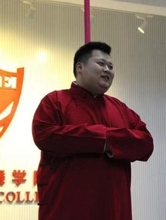 出血去世体重200多斤好友透露更多细节凯发·k8国际突发！36岁相声演员脑(图5)